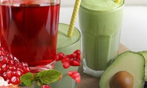 Phụ nữ U40 nên ăn 5 loại quả có tác dụng chống nắng tự nhiên trong mùa hè, ngăn tia UV, tăng sinh collagen để 60 tuổi chưa già