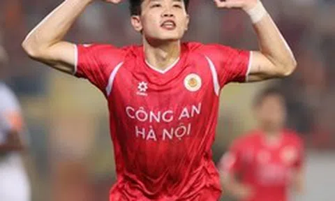 Đình Bắc đẳng cấp huỷ diệt tại V.League: 6 trận ghi 10 bàn