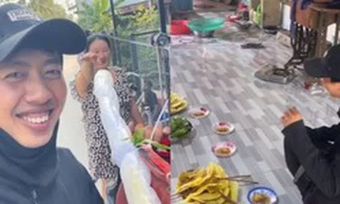 Nhìn mâm bánh xèo chủ nhà mang ra đãi nam shipper, hàng vạn người thắc mắc: “Anh đã làm gì mà được cưng chiều đến vậy?”