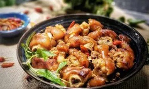 Ăn chân giò heo thường xuyên, cơ thể người mắc ung thư có thể thay đổi ra sao?