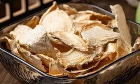 Loại "rau" này phơi khô còn ngon hơn ăn tươi: Tận dụng  nắng hè phơi ngay một mẻ lớn làm nguyên liệu nấu món ngon ăn quanh năm