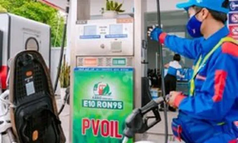 Xe đời cũ đổ xăng E10 có hại máy không, cần lưu ý gì?