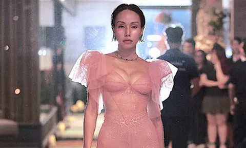 Ca sĩ Gigi Hương Giang, diễn viên Thu Anh 'Địa đạo' gợi cảm đến khó tin