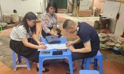 Quán cơm ngon Bắc Ninh lấn chiếm vỉa hè, thách thức khi người dân nhắc nhở bị phạt 35 triệu đồng