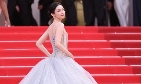 Minh tinh Châu Dã lộ video clip hôn bạn trai