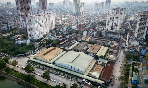 Cận cảnh nhà máy hơn 60 năm tuổi giữa Thủ đô sắp chuyển thành chung cư