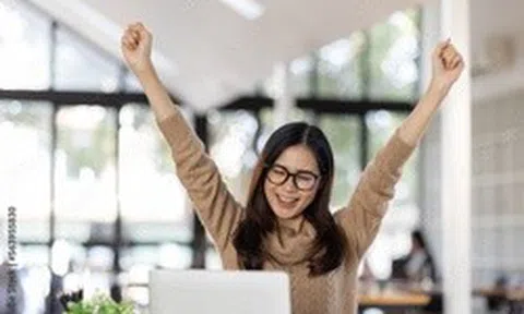 Tiếng ồn trắng so với tiếng ồn nâu: Loại nào tốt hơn cho năng suất làm việc?