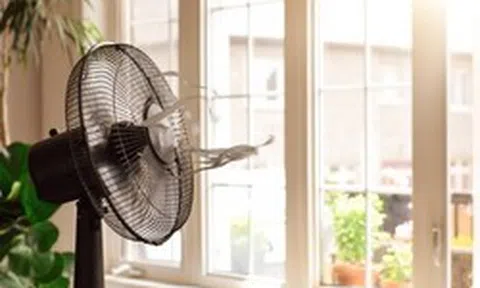 Loại quạt nào tốn điện nhất? Lời khuyên để dùng quạt điện mát không kém điều hòa mà vẫn tiết kiệm, tốt cho sức khỏe