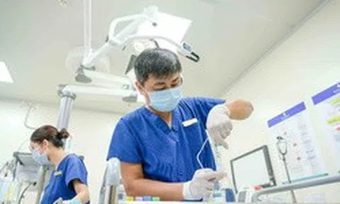 Hành trình kỳ diệu tại Vinmec: Cứu cụ bà 87 tuổi nặng 29 kg bị sốc nhiễm khuẩn nặng