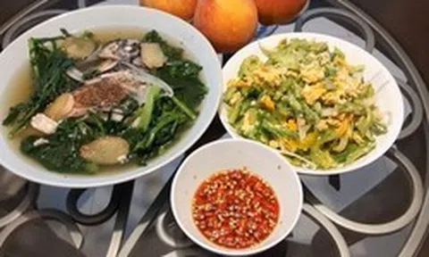 Tưởng rau bina đã là "nữ hoàng bổ gan", hóa ra vẫn thua 1 loại rau quê bán đầy chợ Việt