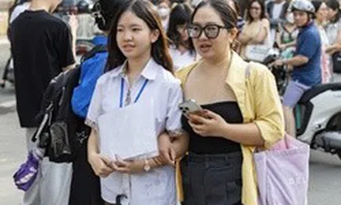 Trường chuyên đầu tiên ở Hà Nội công bố điểm chuẩn lớp 10: Cao nhất 20,25 điểm