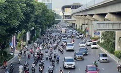 Trung tướng Nguyễn Thanh Tùng: Đề nghị thành phố đặt hàng doanh nghiệp sản xuất xe điện chở hàng