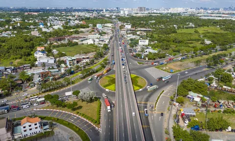 Xã vùng ven TP.HCM liền kề siêu nút giao 115.000 tỷ muốn lên phường