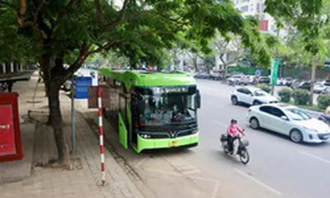 Sau 1 ngày triển khai, tuyến buýt 0 đồng Hà Nội - Hạ Long của Vingroup có thông báo đặc biệt