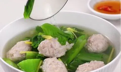 Thứ rau đắng ngắt tưởng khó nuốt đem quết với loại cá dẻo quánh này, nước canh ngọt lịm, tỉnh người sau 5 phút đi nắng