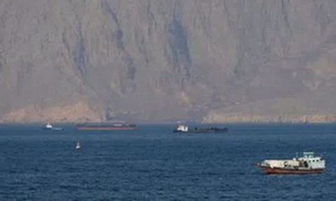 Israel và Lebanon nhất trí ngừng bắn, giá dầu lập tức đảo chiều