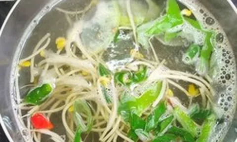 4 loại rau củ mùa hè dễ "ngậm" hóa chất nhất chợ, đặc biệt là món đầu tiên!