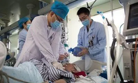 Bỏ nước ngọt để uống 1 loại nước "lành mạnh hơn", người đàn ông 28 tuổi bất ngờ phải cấp cứu: "Đến muộn chút nữa có thể không qua khỏi"