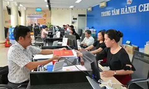 Kết luận của Bộ Chính trị: “Không để tình trạng vào biên chế là ổn định suốt đời”