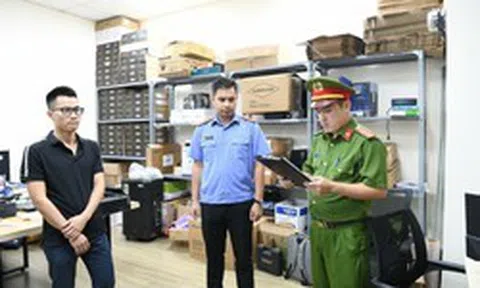 Khám xét khẩn cấp 5 công ty cung cấp máy tính, "cài win", crack phần mềm lậu cho hàng trăm máy tính, khởi tố hàng loạt giám đốc