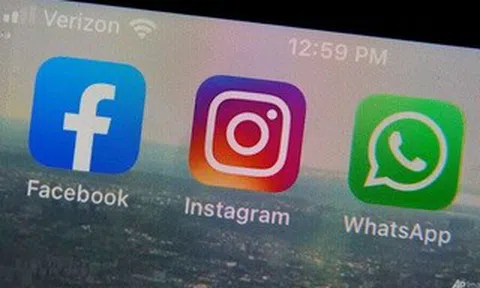 Trả phí cho Facebook: Biết được ai âm thầm theo dõi mình, bí mật xem Story người khác