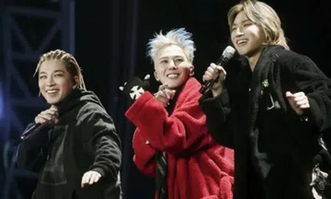 G-Dragon cùng nhóm nhạc BIG BANG diễn tại Hà Nội trong tour lịch sử
