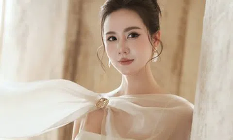 Diễn viên Huyền Lizzie đăng ảnh sinh nhật tuổi 37, Mạnh Trường bình luận 'sốc'