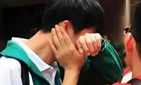 Nam sinh đỗ ĐH danh tiếng được gia đình mở tiệc ăn mừng, mấy ngày sau đòi thi lại, thừa nhận: “Trường rất tốt nhưng vẫn thấy hụt hẫng”