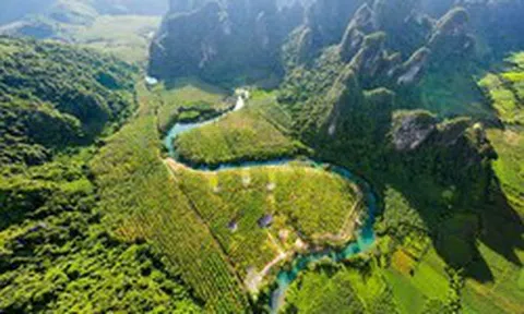 Không phải Hạ Long hay Phú Quốc, đây là nơi lọt top điểm đến nghỉ dưỡng kết nối thiên nhiên nổi bật châu Á, vừa đón 41.400 lượt khách trong dịp nghỉ lễ