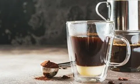 Người đàn ông 37 tuổi uống một cốc cà phê mỗi ngày suốt 1 năm, bác sĩ ngạc nhiên khi xem kết quả khám: "Anh đã uống gì vậy?"