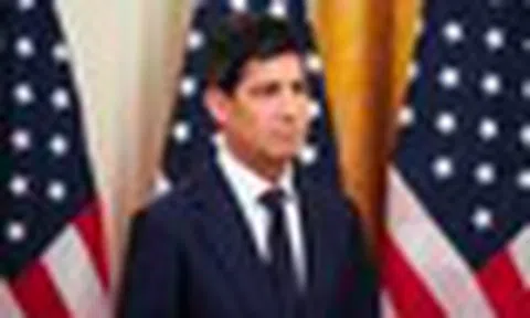 Fed giữ nguyên lãi suất sau cuộc họp đầu tiên của tân Chủ tịch, phát tín hiệu cứng rắn về lộ trình điều chỉnh chính sách