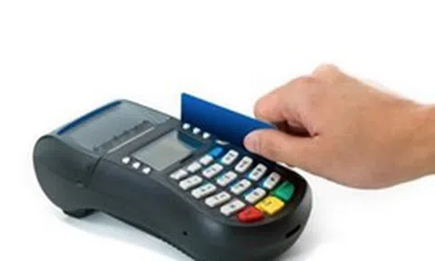 Công an cảnh báo tới tất cả những ai sử dụng dịch vụ “đảo thẻ tín dụng”, rút tiền trái quy định qua máy POS