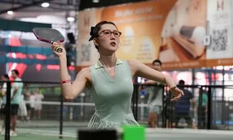 Thúy Ngân: "Anh S.T Sơn Thạch run một, tôi run mười!"
