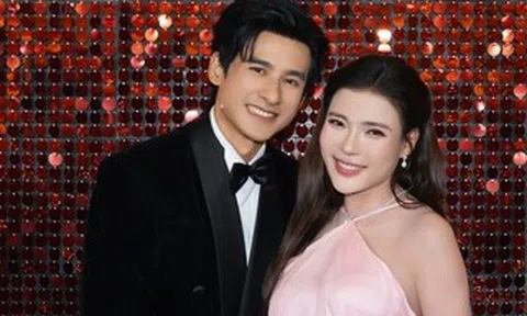 "Bà bầu" Thúy Diễm rạng rỡ trong ngày vui của Lương Thế Thành