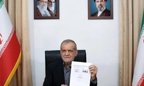 NÓNG: Iran lại tuyên bố đóng eo biển Hormuz