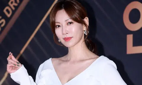 Phim mới của 'ác nữ màn ảnh' Kim So Yeon dừng quay giữa lúc nhà đài vỡ nợ