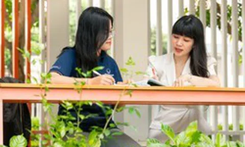 Những người thầy không chỉ dạy kiến thức, mà dạy cách giải quyết vấn đề