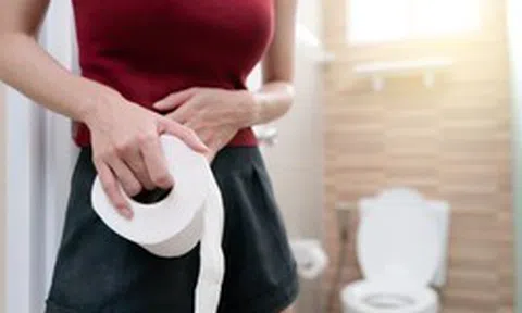 4 bất thường khi đi vệ sinh là tín hiệu CẢNH BÁO đại trực tràng đang bị ung thư "gặm nhấm"