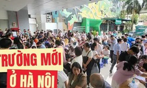Trường THPT công lập đang khiến phụ huynh xếp hàng dài 3 hôm nay: Năm đầu thành lập, học sinh thi 18 điểm trở lên đủ điều kiện xét tuyển