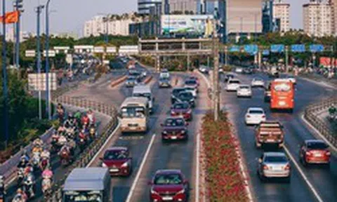 Từ 10/8, quy định mới liên quan đến ô tô có hiệu lực, lái xe cả nước chú ý