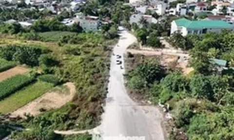 Đoạn đường gần 900 m nhưng thi công dang dở suốt một thập kỷ qua