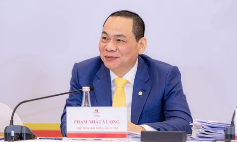 Tỷ phú Phạm Nhật Vượng mua 4,9% vốn LPBank