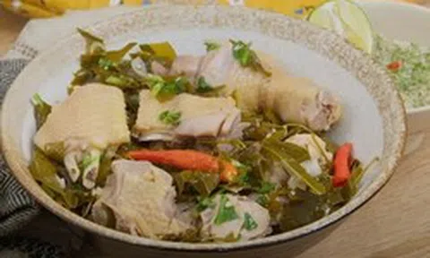 Đi chợ thấy nắm lá dại này nhớ mua ngay: Đem vò nát nấu với thịt gà, vị chua thanh cuốn miệng, ăn đến đâu sảng khoái đến đấy