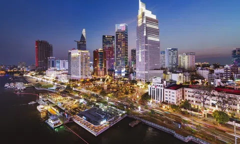 Việt Nam cần tăng trưởng GDP gần 12% trong nửa cuối năm