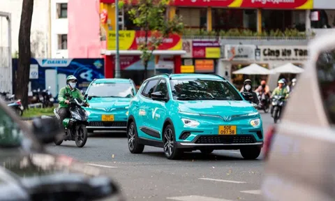 Hãng taxi của ông Phạm Nhật Vượng nâng vốn lên hơn 2 tỷ USD
