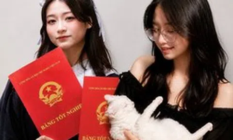 Gặp nữ sinh "không điểm yếu" là Thủ khoa A01, Á khoa D01, SAT 1600/1600: "Có nhiều công thức mình cố tình không học thuộc"