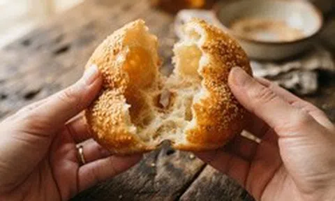 Vì sao gọi là bánh tiêu?