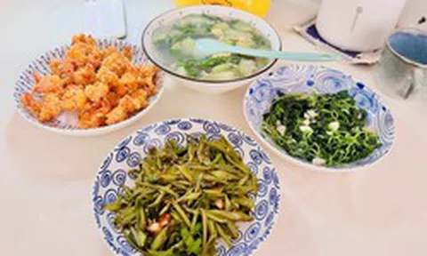 Không cần sơn hào hải vị, bữa cơm cuối tuần của gia đình tôi toàn món nấu nhanh nhưng ai cũng hào hứng