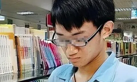 Nam sinh ưu tú thi ĐH bị điểm thấp lè tè, thầy giáo vội xin kiểm tra camera phòng thi, những gì nhìn thấy khiến ông sốc nặng!