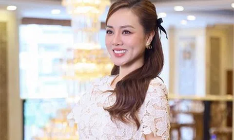 Diễn viên Thúy Diễm tăng 11kg, vợ NSND Công Lý trải lòng chuyện tiền bạc